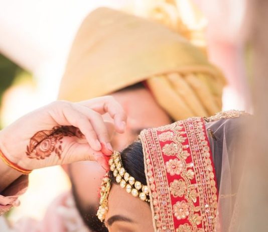 Digital Matchmaking vs Traditional Matchmaking: Which Leads to Longer-Lasting Marriages? Digital Matchmaking vs Traditional Matchmaking: Which Leads to Longer-Lasting Marriages?